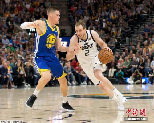  戈贝尔统治篮板爵士轻取开拓者迎三连胜