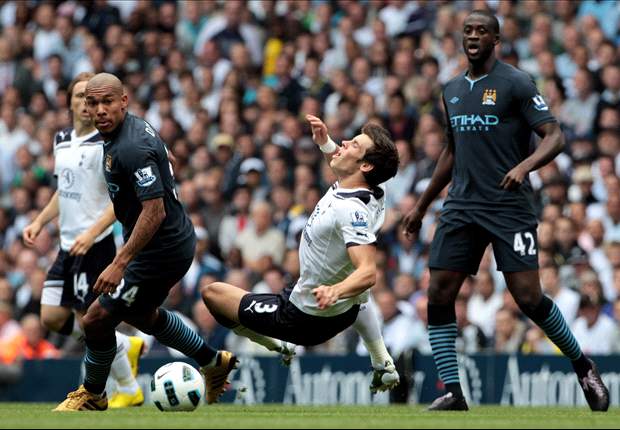  明斯门线救险维拉后卫飞身堵枪眼力保球队全身而退